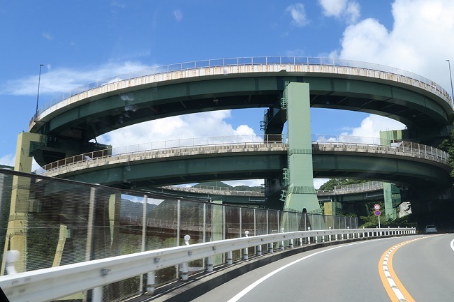 河津ループ橋