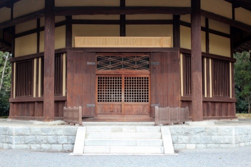 0253：俳聖殿 建物の入口部分①