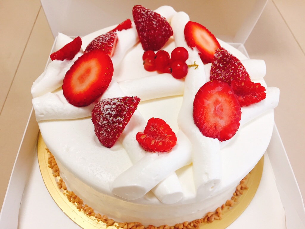 ゆきsunのケーキ漫遊 お誕生日はエーグルドゥースのホール食い W ﾉ 4