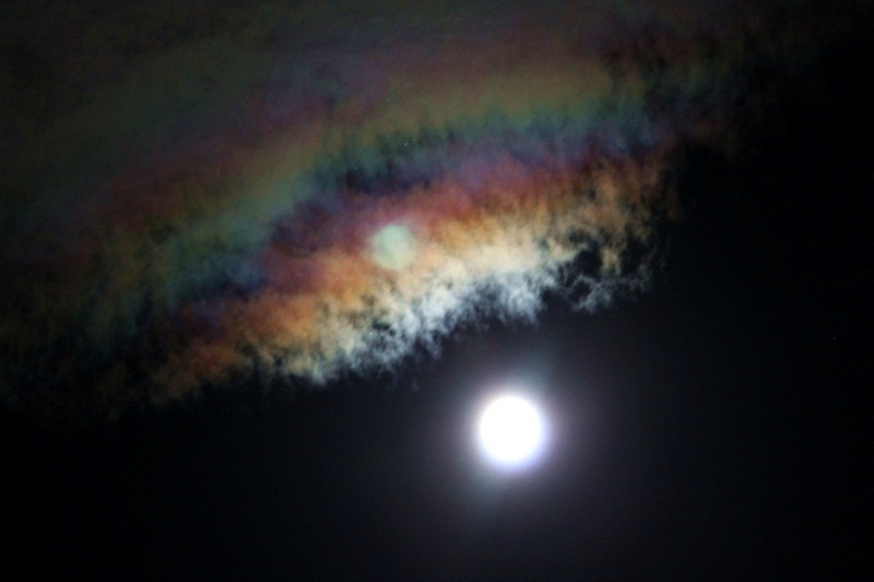 moonbow002.jpg