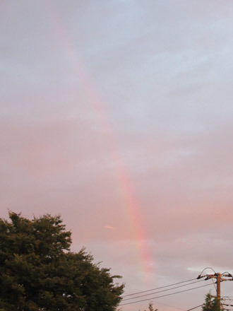 幻想的な虹と空