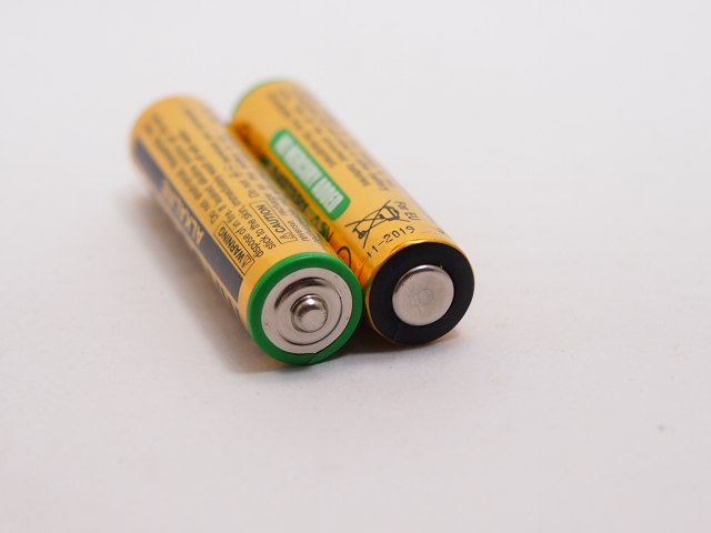乾電池の画像集 出張所Ⅱ MITSUBISHI ALKALINE DRY BATETRY LR03 SIZE AAA 1.5V
