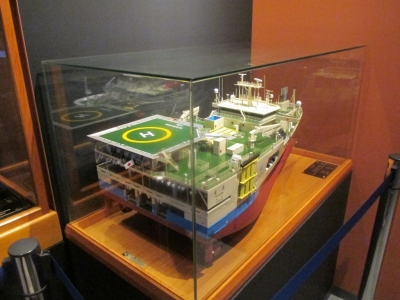調査船模型